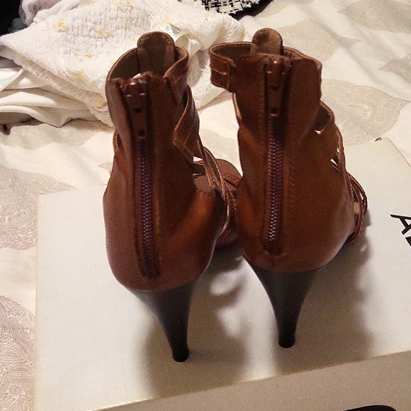 EUC Aldo Lazare Gladiator Heeled Sandals EU 37 - Picture 4 of 8